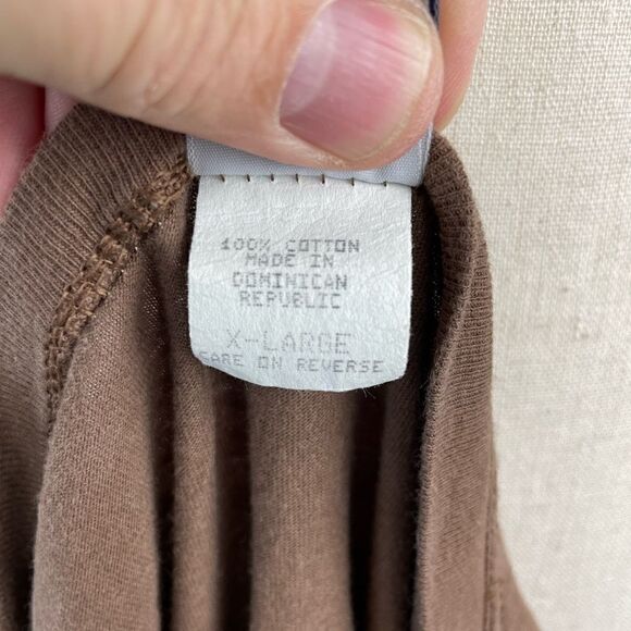 Love is Free T-Shirt Size XL EUC - Picture 6 of 6